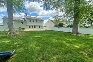 43 Bender Dr, Clifton, NJ 07013 - Photo 5