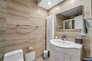 200 Winston L09, Cliffside Park, NJ 07010 - Photo 21