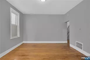 106 11th St, Newark, NJ 07107 - Photo 9