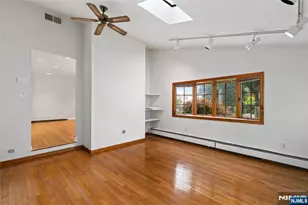 557 Monroe Ct, River Edge, NJ 07661 - Photo 9