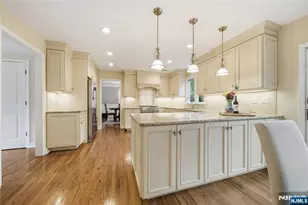 19 Blueberry Ct, Mahwah, NJ 07430 - Photo 15