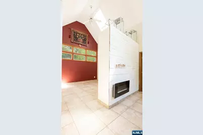 19 Highview Terrace, Cedar Grove, NJ 07009 - Photo 3