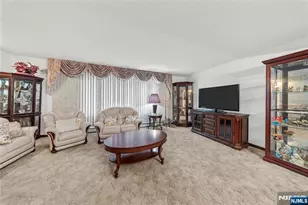 347 Manor Ct, Lyndhurst Township, NJ 07071 - Photo 5