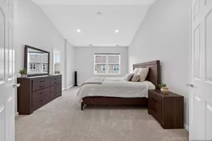 8 Veterans Dr, Wood Ridge, NJ 07075 - Photo 25