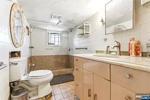 8-10 Horatio St, Newark, NJ 07105 - Photo 33