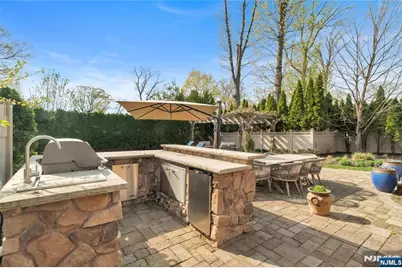 1115 Briar Way, Fort Lee, NJ 07024 - Photo 47