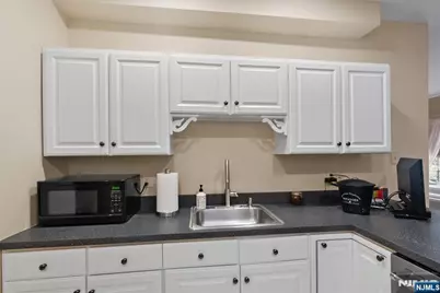 9224 Richmond Road, West Milford, NJ 07480 - Photo 11