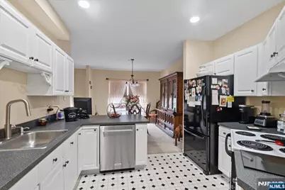 9224 Richmond Road, West Milford, NJ 07480 - Photo 9