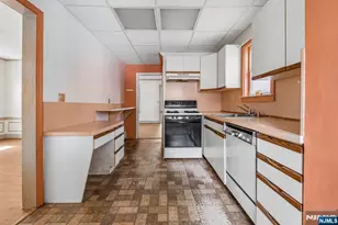 192 New St, Belleville, NJ 07109 - Photo 15