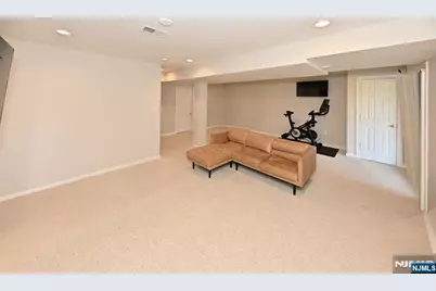 32 Rosewood Court 32 #32, Haledon, NJ 07508 - Photo 23