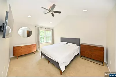 32 Rosewood Court 32 #32, Haledon, NJ 07508 - Photo 15