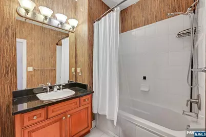 20 Ave At Port Imperial 202 #202, West New York, NJ 07093 - Photo 17
