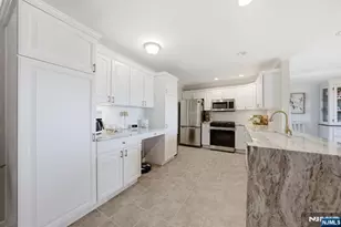 38 Bourne Cir, Hardyston Township, NJ 07419 - Photo 9
