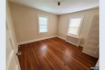 126 Chestnut Street, East Orange, NJ 07018 - Photo 9