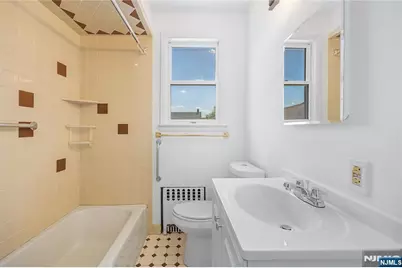 103 Bergen Avenue, Clifton, NJ 07011 - Photo 17