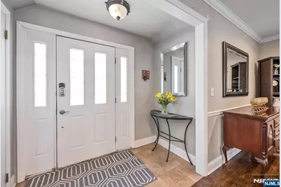 530 5th Avenue, Lyndhurst Township, NJ 07071 - Photo 3