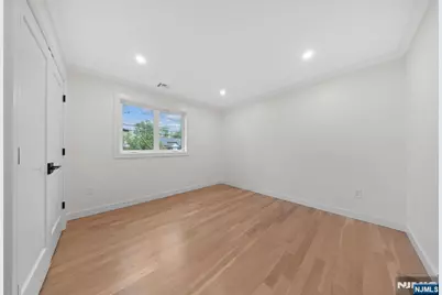 75 Katherine Avenue, Clifton, NJ 07012 - Photo 33