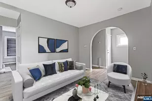 580 Hunterdon St, Newark, NJ 07108 - Photo 9
