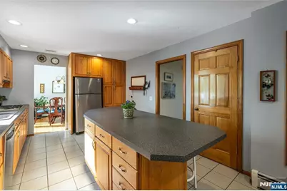 10 Woodmere Road, Caldwell, NJ 07006 - Photo 11