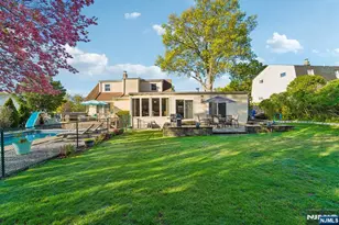 203 Lawrence Dr, Paramus, NJ 07652 - Photo 25
