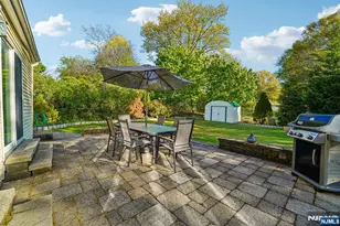 203 Lawrence Dr, Paramus, NJ 07652 - Photo 27