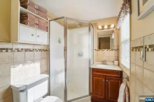 203 Lawrence Dr, Paramus, NJ 07652 - Photo 17