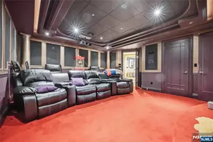 305 Blauvelt Ct, Paramus, NJ 07652 - Photo 25