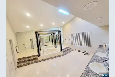 307 Center Street, Englewood Cliffs, NJ 07632 - Photo 25
