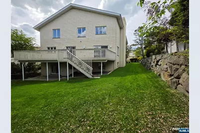 307 Center Street, Englewood Cliffs, NJ 07632 - Photo 47