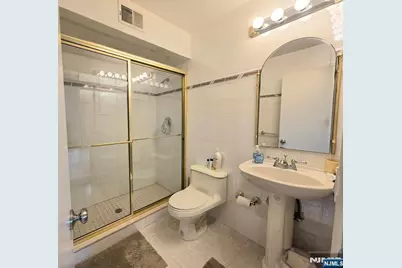 307 Center Street, Englewood Cliffs, NJ 07632 - Photo 31