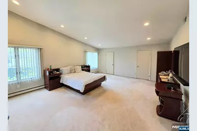 307 Center Street, Englewood Cliffs, NJ 07632 - Photo 23