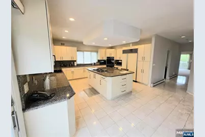307 Center Street, Englewood Cliffs, NJ 07632 - Photo 19