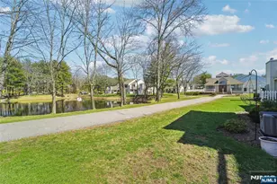 22 Eakens Ct, Mahwah, NJ 07430 - Photo 27
