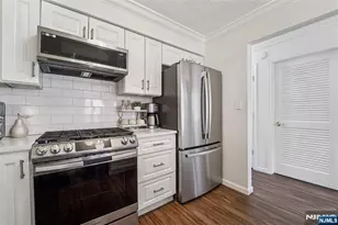 22 Eakens Ct, Mahwah, NJ 07430 - Photo 13