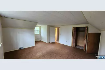 45 Campbell Avenue, Woodcliff Lake, NJ 07677 - Photo 15
