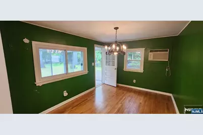 45 Campbell Avenue, Woodcliff Lake, NJ 07677 - Photo 7