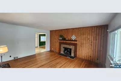 45 Campbell Avenue, Woodcliff Lake, NJ 07677 - Photo 5