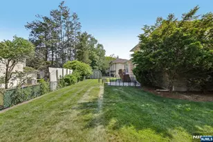 267 Pershing Ave, Ridgewood, NJ 07450 - Photo 31