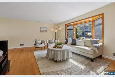 267 Pershing Avenue, Ridgewood, NJ 07450 - Photo 5