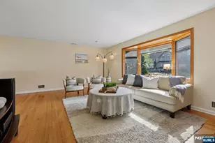 267 Pershing Ave, Ridgewood, NJ 07450 - Photo 5
