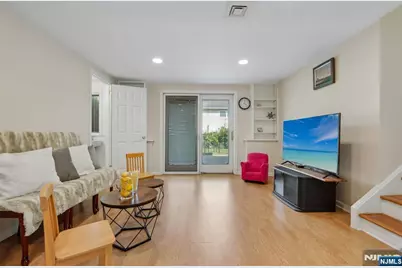 267 Pershing Avenue, Ridgewood, NJ 07450 - Photo 15