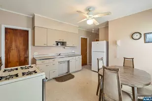 54 Gall Ave, Elmwood Park, NJ 07407 - Photo 7
