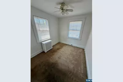 27 Roosevelt Avenue, Dumont, NJ 07628 - Photo 21