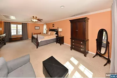 409 Walnut Street, Washington Township, NJ 07676 - Photo 15