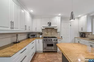 2 Barnstable Ct, Morris Township, NJ 07960 - Photo 17