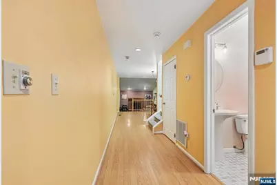 80 Lexington Lane, Wayne, NJ 07470 - Photo 5