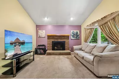 80 Lexington Lane, Wayne, NJ 07470 - Photo 11