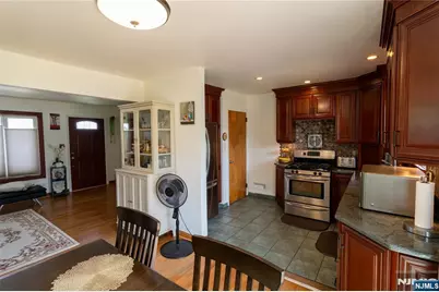 93 Brighton Road, Clifton, NJ 07012 - Photo 9