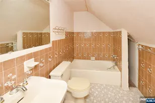 10 Williamson Pl, Fair Lawn, NJ 07410 - Photo 17