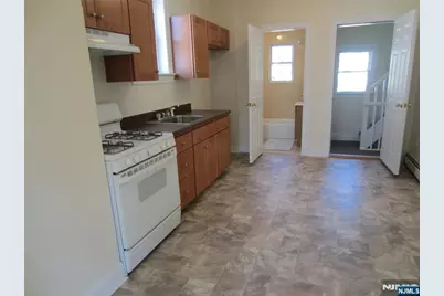 367 Hoover Avenue, Bloomfield, NJ 07003 - Photo 7